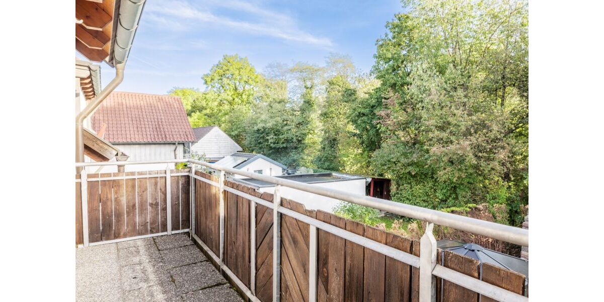 Provisionsfrei* Moderne, großzügige Doppelhaushälfte mit Einliegerwohnung, Garten, Carport, Solaranlage, Sauna & Jacuzzi, bezugsfrei - Doppelhaushälfte Uhingen | Angebot:27685704