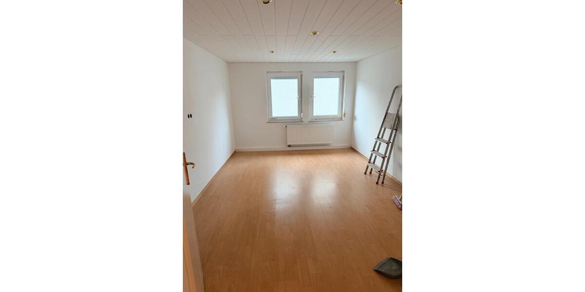 Maisonettenwohnung Mögglingen - 7 Zimmer, 183 m&sup2;, 1.950&euro; | Angebot:25162200