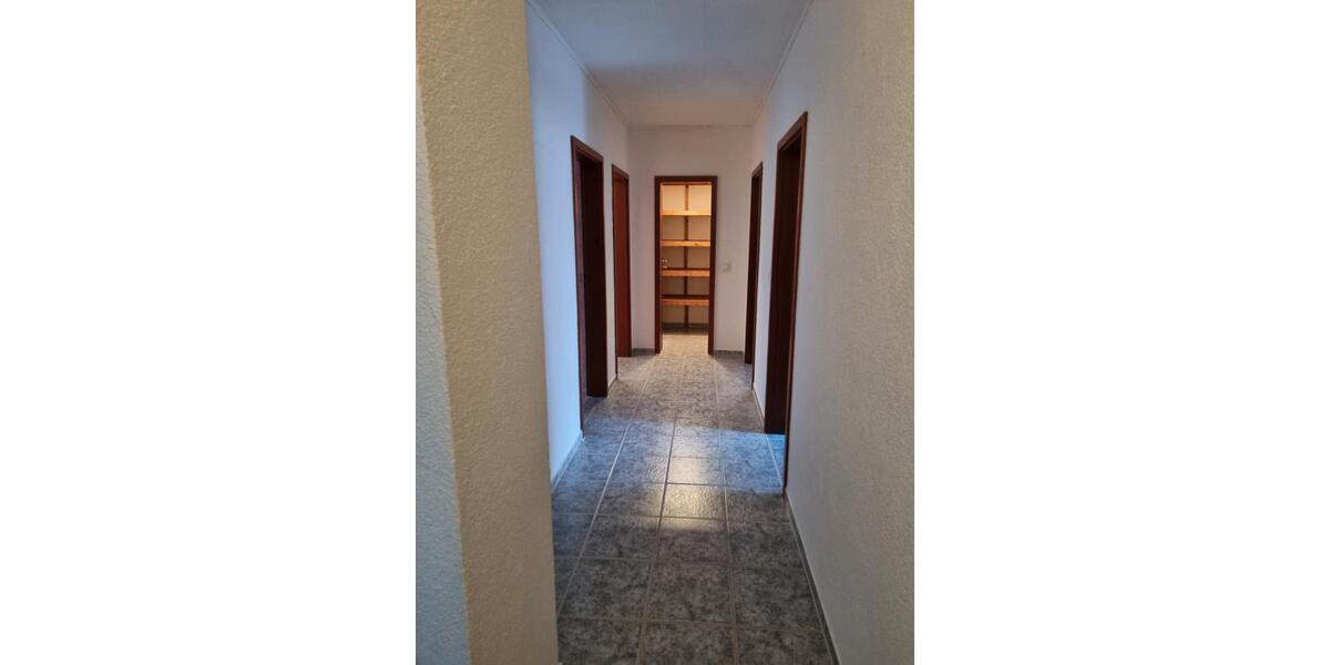 Etagenwohnung Lonsee - 3 Zimmer, 80 m&sup2;, 680&euro; | Angebot:26663424