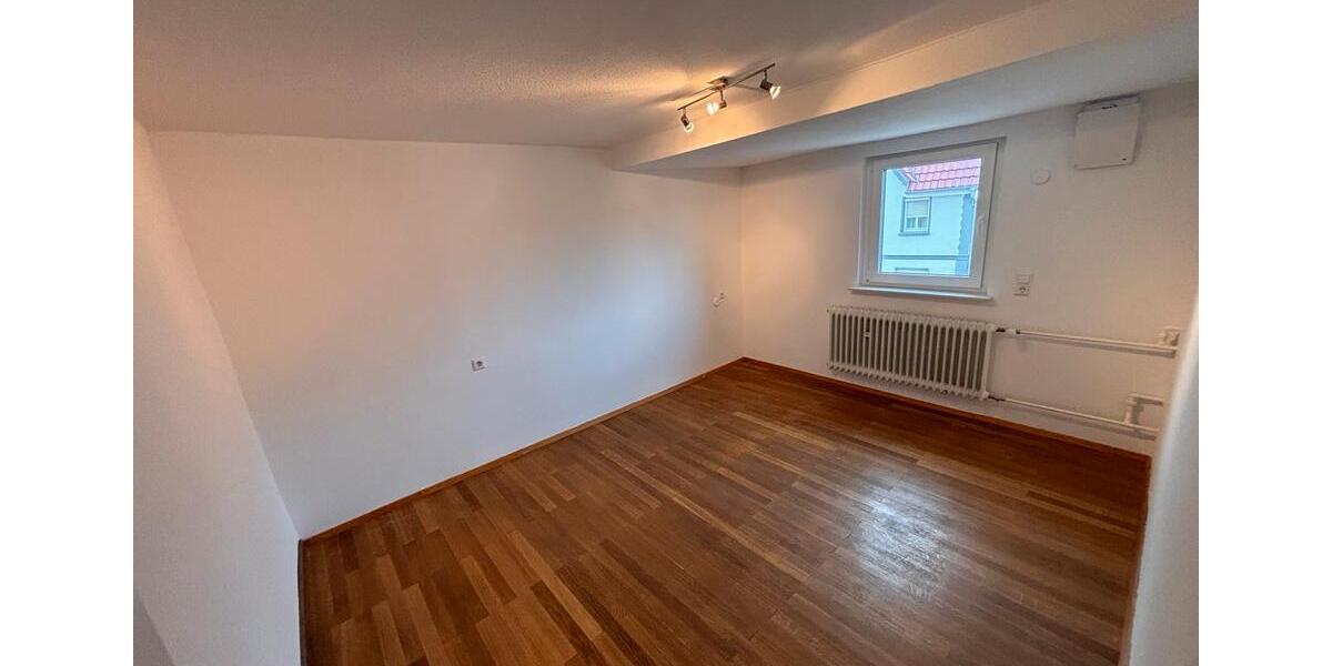 Dachgeschoßwohnung Merklingen - 5 Zimmer, 95 m&sup2;, 1.250&euro; | Angebot:26679270