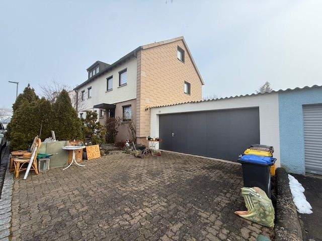 Mehrfamilienhaus, Wohnhaus Großbettlingen - 5 Zimmer, 95 m&sup2;, 415.000&euro; | Angebot:25696031