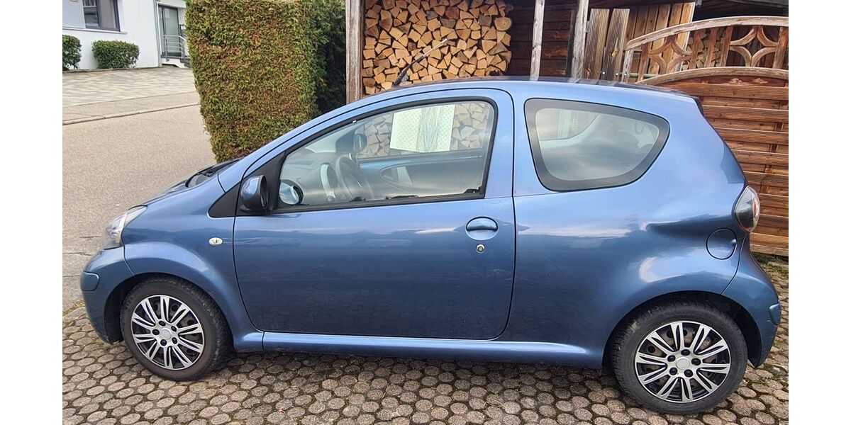 Toyota Aygo (X) 92.225 km 3.050 &euro; Neuffen 72639
