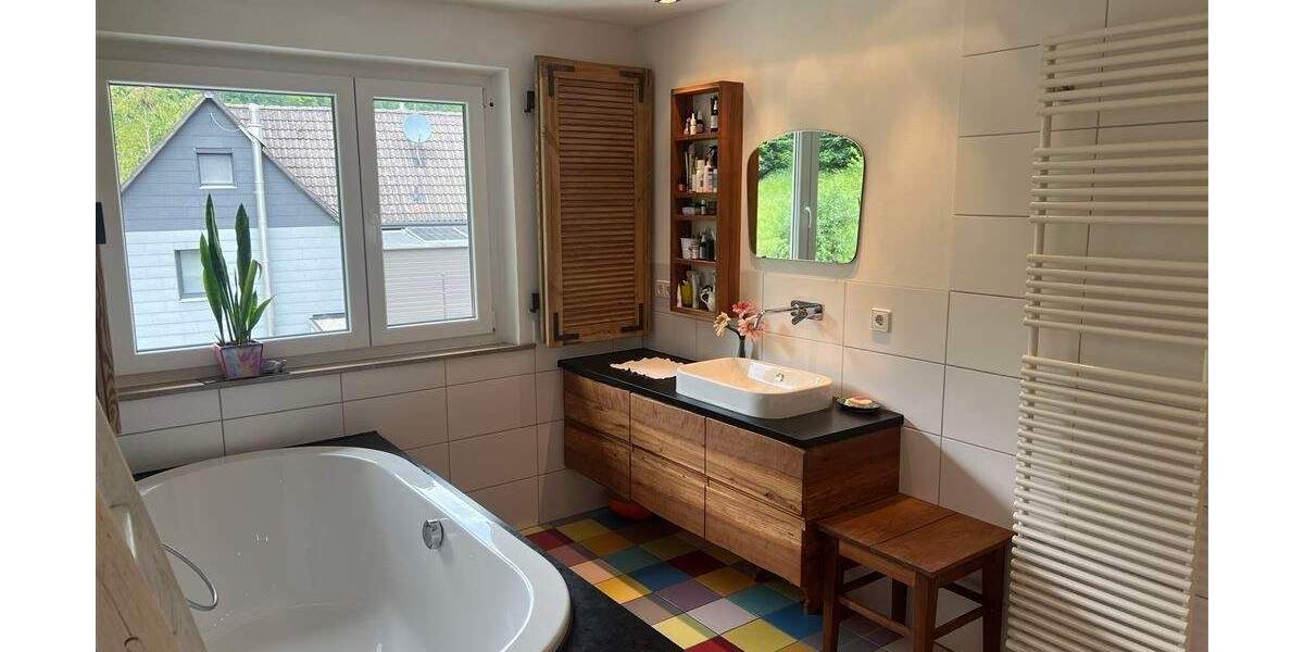 Doppelhaushälfte Wiesensteig - 7 Zimmer, 134 m&sup2;, 419.000&euro; | Angebot:25692829