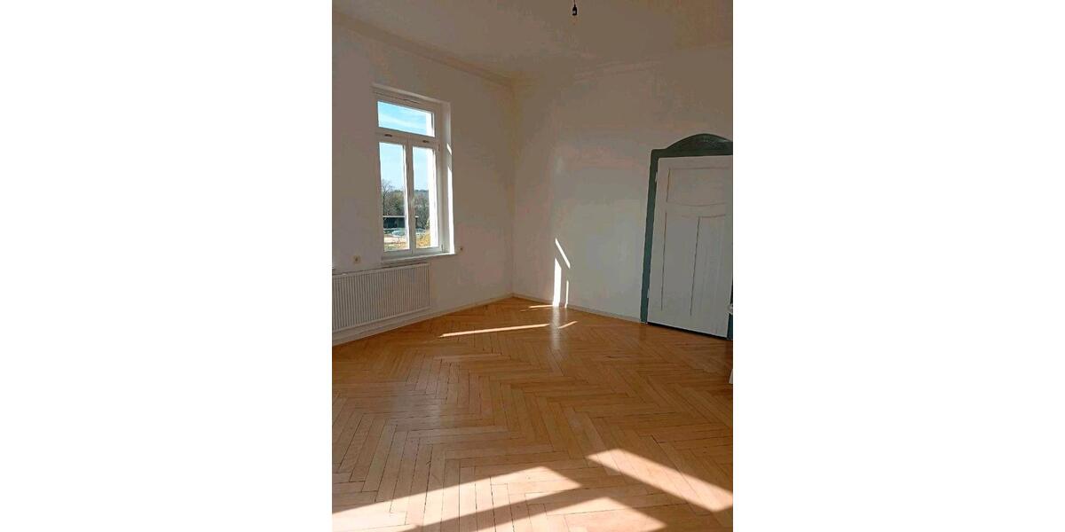 Etagenwohnung Mutlangen - 4 Zimmer, 120 m&sup2;, 900&euro; | Angebot:25942707