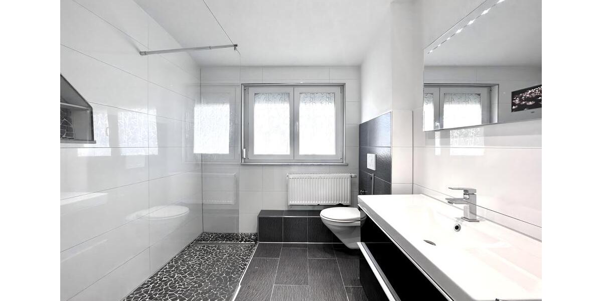 Dachgeschoßwohnung Winnenden - 4 Zimmer, 70 m&sup2;, 950&euro; | Angebot:25648717