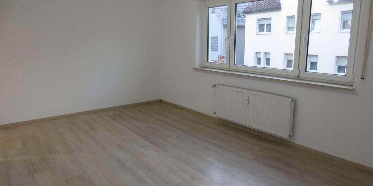 Etagenwohnung Salach - 3 Zimmer, 77 m&sup2;, 690&euro; | Angebot:25776656