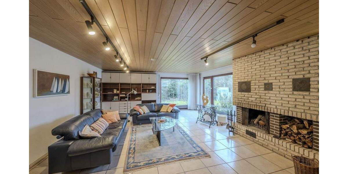 Einfamilienhaus Nürtingen - 7 Zimmer, 282 m&sup2;, 949.000&euro; | Angebot:25671696