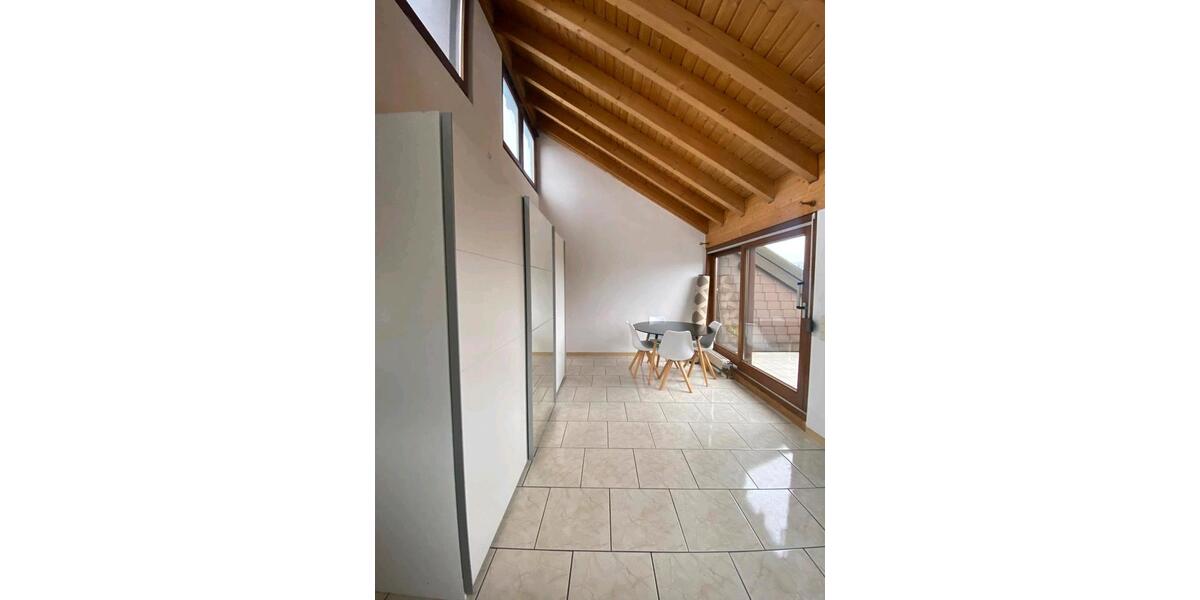 Dachgeschoßwohnung Schorndorf - 2.5 Zimmer, 48 m&sup2;, 800&euro; | Angebot:26019824