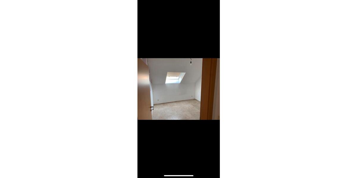 Dachgeschoßwohnung Schwäbisch Gmünd Bargau - 4 Zimmer, 90 m&sup2;, 1.100&euro; | Angebot:25944156