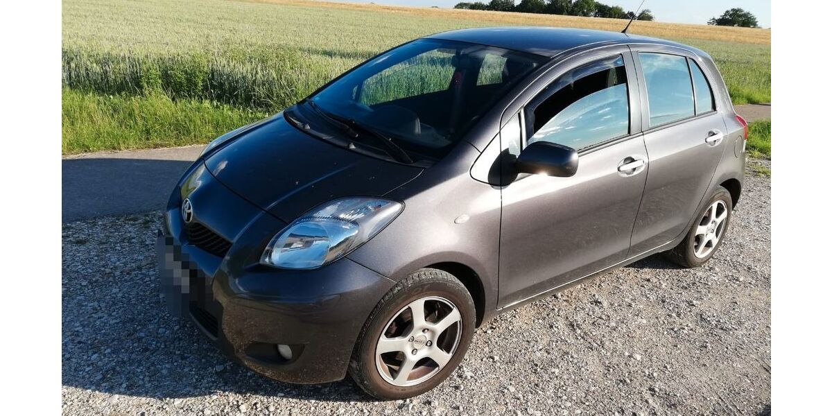 Toyota Yaris 148.500 km 5.500 &euro; Schwäbisch-Gmünd 73529