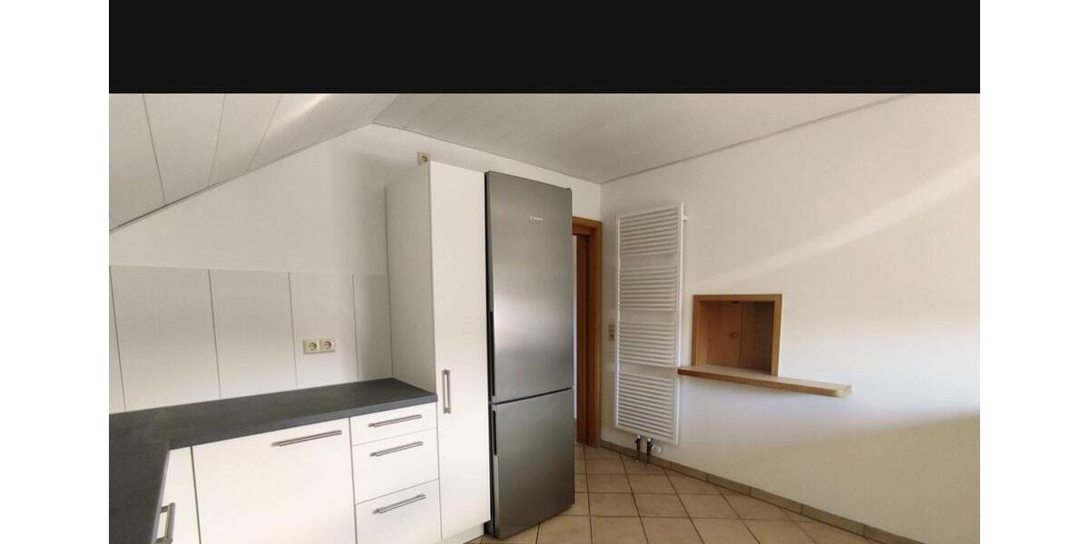 Dachgeschoßwohnung Böbingen an der Rems - 3.5 Zimmer, 82 m&sup2;, 900&euro; | Angebot:26003096