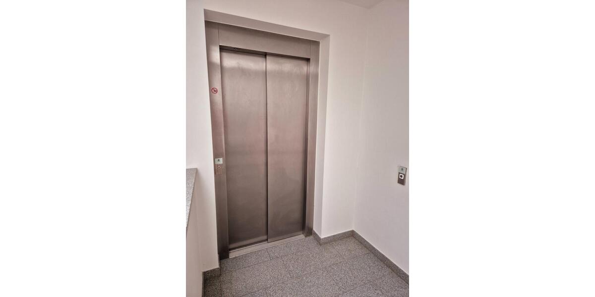 Etagenwohnung Esslingen am Neckar Oberesslingen - 4 Zimmer, 101 m&sup2;, 1.850&euro; | Angebot:26577712
