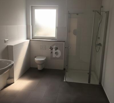 MEHRFAMILIENHAUS MIT EXKLUSIVEM PENTHOUSE - Mehrfamilienhaus, Wohnhaus Heubach | Angebot:26698042