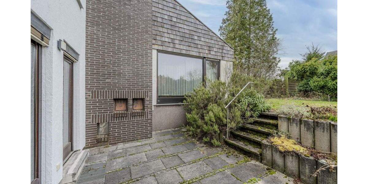 Einfamilienhaus Nürtingen - 7 Zimmer, 282 m&sup2;, 949.000&euro; | Angebot:25671696