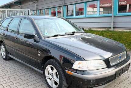 Volvo V40 168.000 km 1.799 &euro; Fellbach 70736