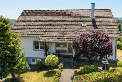 Haus Heuchlingen - 8 Zimmer, 234 m&sup2;, 385.000&euro; | Angebot:27292495