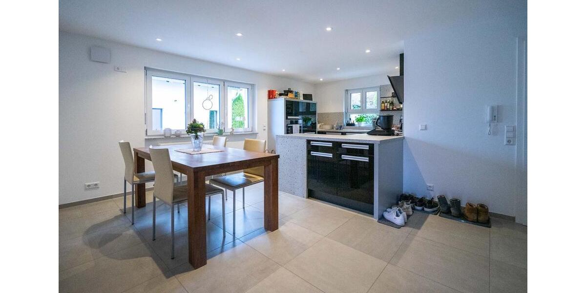 Erdgeschoßwohnung Westerheim - 3 Zimmer, 92 m&sup2;, 950&euro; | Angebot:25920875