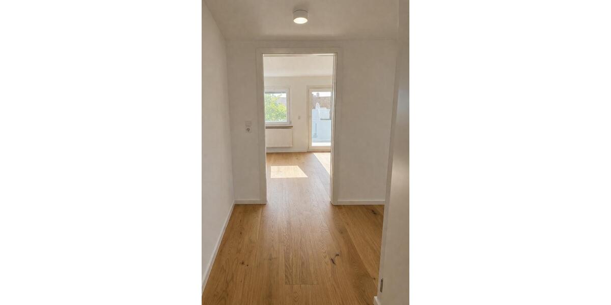 Dachgeschoßwohnung Fellbach - 2.5 Zimmer, 58 m&sup2;, 1.200&euro; | Angebot:25943015