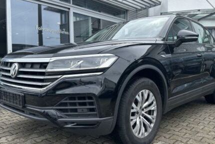 VW Touareg 105.056 km 36.480 &euro; Wendlingen am Neckar 73240