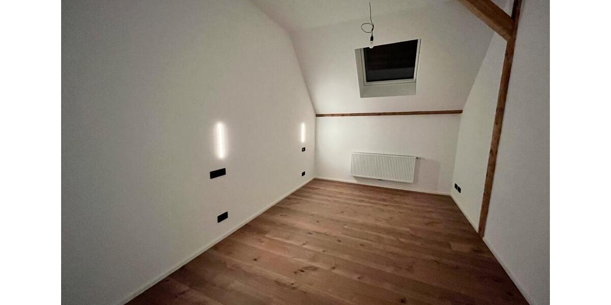 Etagenwohnung Nellingen - 3 Zimmer, 120 m&sup2;, 1.370&euro; | Angebot:25219823