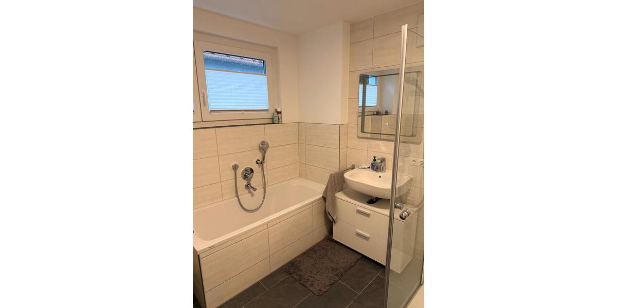 Erdgeschoßwohnung Weinstadt - 3 Zimmer, 119 m&sup2;, 1.601&euro; | Angebot:26004773