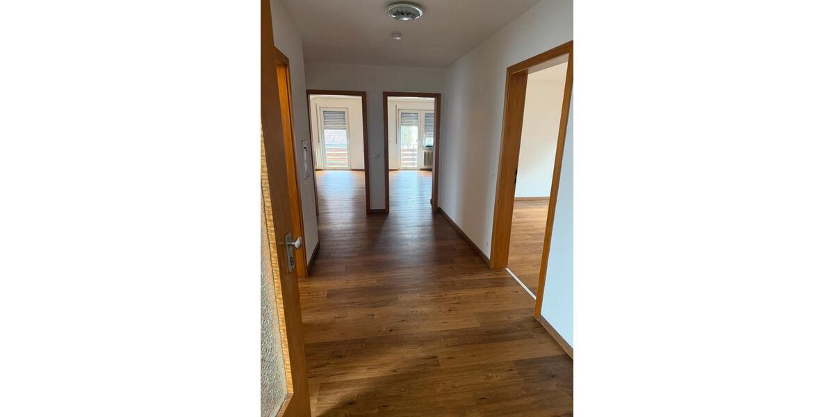 Etagenwohnung Kirchheim unter Teck - 4 Zimmer, 110 m&sup2;, 1.400&euro; | Angebot:25843405
