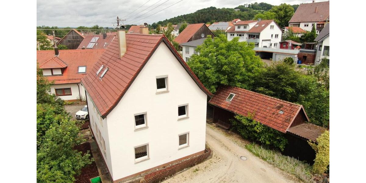 Mehrfamilienhaus, Wohnhaus Schwäbisch Gmünd Bargau - 9 Zimmer, 189 m&sup2;, 275.000&euro; | Angebot:27102001