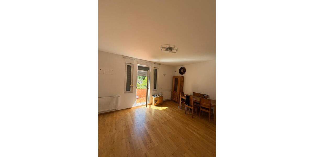 Etagenwohnung Göppingen - 1 Zimmer, 90 m&sup2;, 1.300&euro; | Angebot:27595834