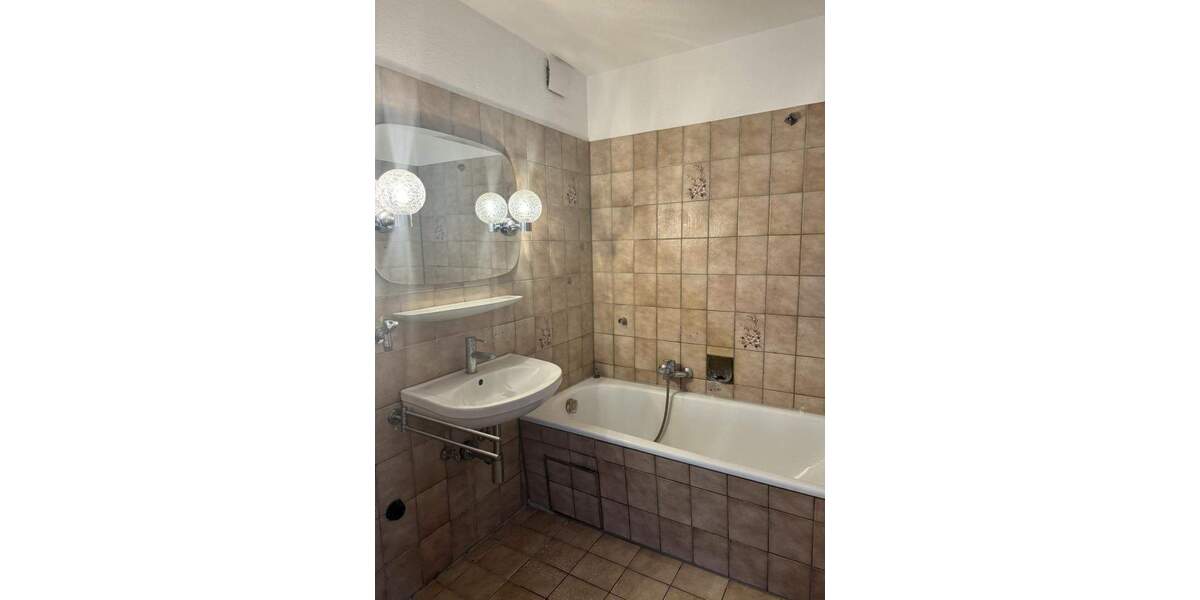 Etagenwohnung Kirchheim unter Teck Kirchheim - 3 Zimmer, 71 m&sup2;, 209.500&euro; | Angebot:25699701