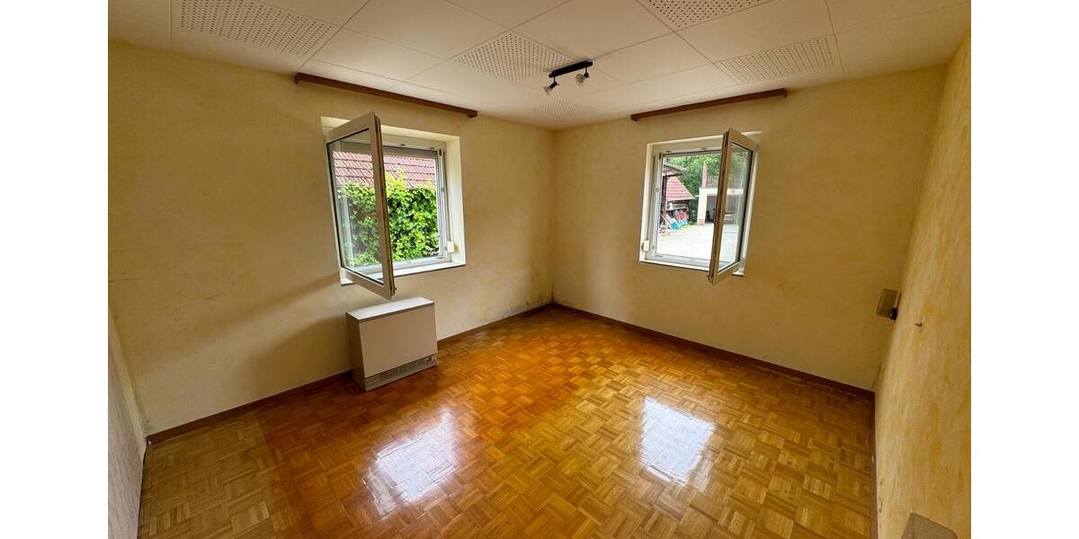 Mehrfamilienhaus, Wohnhaus Schwäbisch Gmünd Bargau - 9 Zimmer, 189 m&sup2;, 275.000&euro; | Angebot:27102001