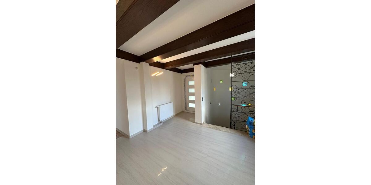 Erdgeschoßwohnung Uhingen - 4 Zimmer, 120 m&sup2;, 1.700&euro; | Angebot:25719333