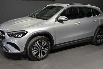 Mercedes-Benz GLA 180 17.800 km 33.380 &euro; Waiblingen 71332