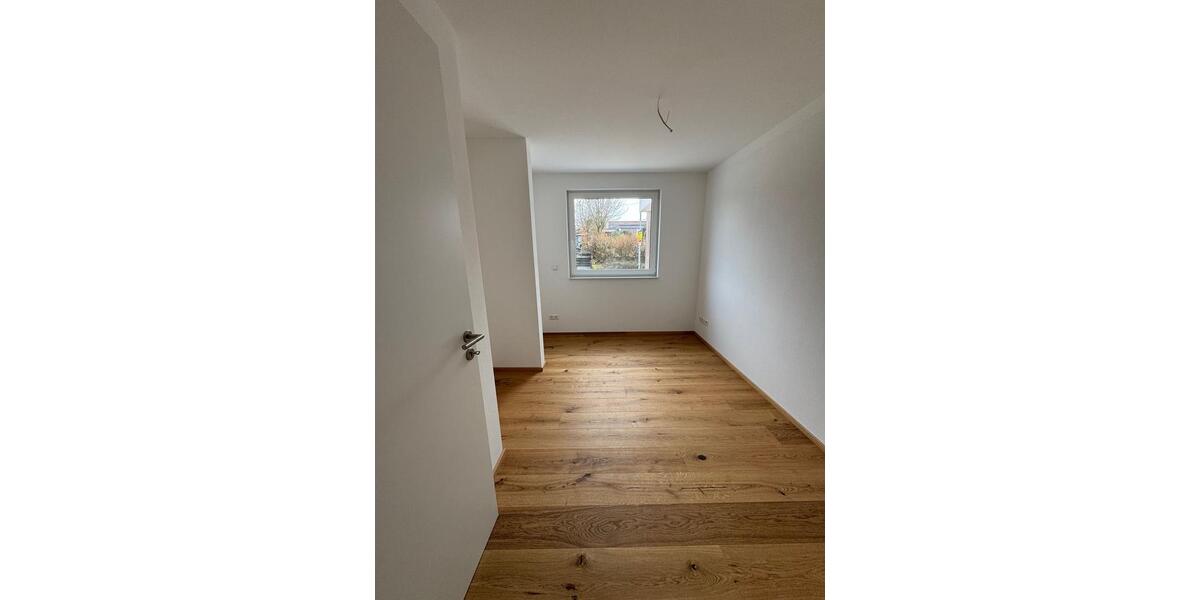 Etagenwohnung Plüderhausen - 4 Zimmer, 106 m&sup2;, 1.300&euro; | Angebot:25234405