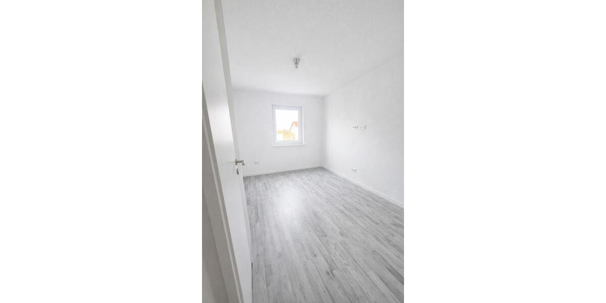 Etagenwohnung Esslingen am Neckar Pliensauvorstadt - 3 Zimmer, 20 m&sup2;, 1.400&euro; | Angebot:26019857