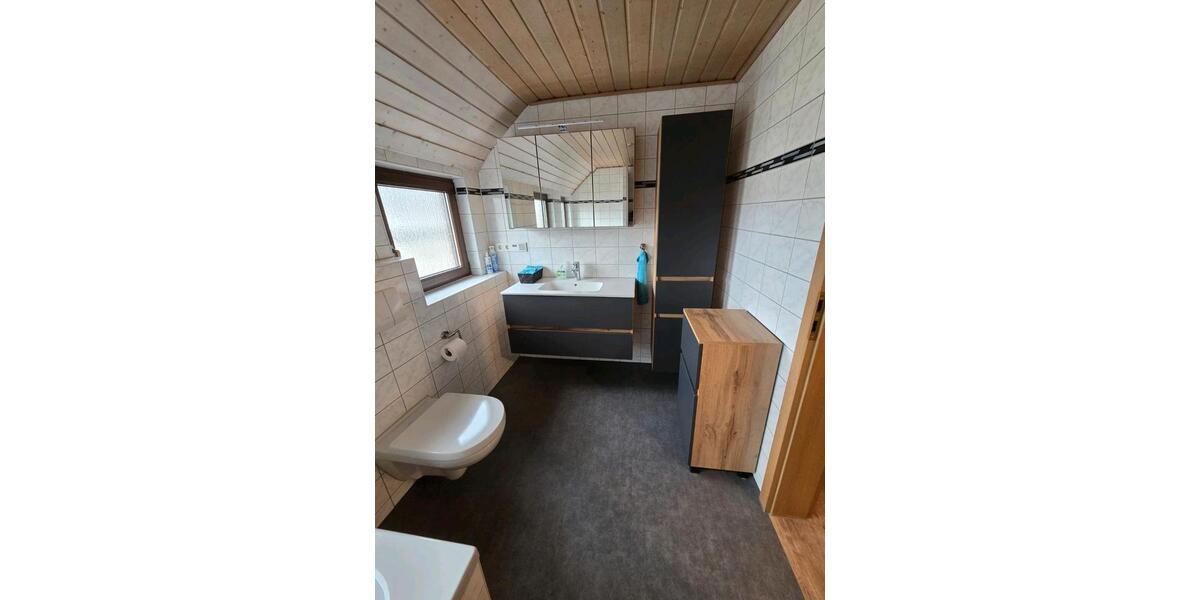 Dachgeschoßwohnung Auenwald - 6.5 Zimmer, 112 m&sup2;, 1.400&euro; | Angebot:25905253