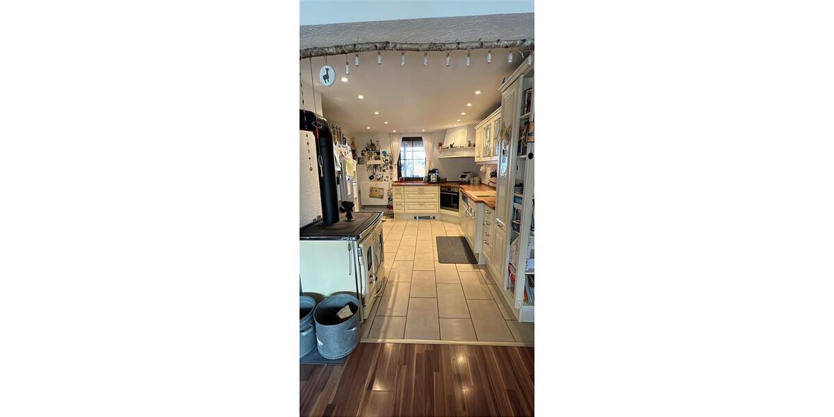 Reihenhaus Kirchheim unter Teck - 5.5 Zimmer, 190 m&sup2;, 670.000&euro; | Angebot:26019253