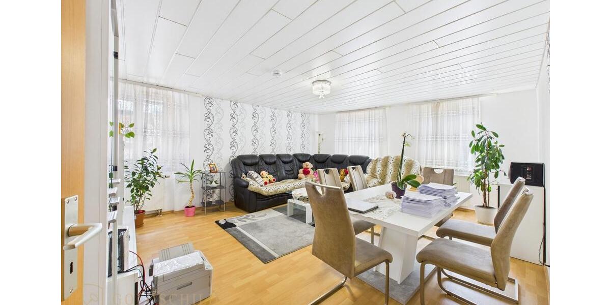 Etagenwohnung Neuffen - 3 Zimmer, 86 m&sup2;, 1.050&euro; | Angebot:24491252