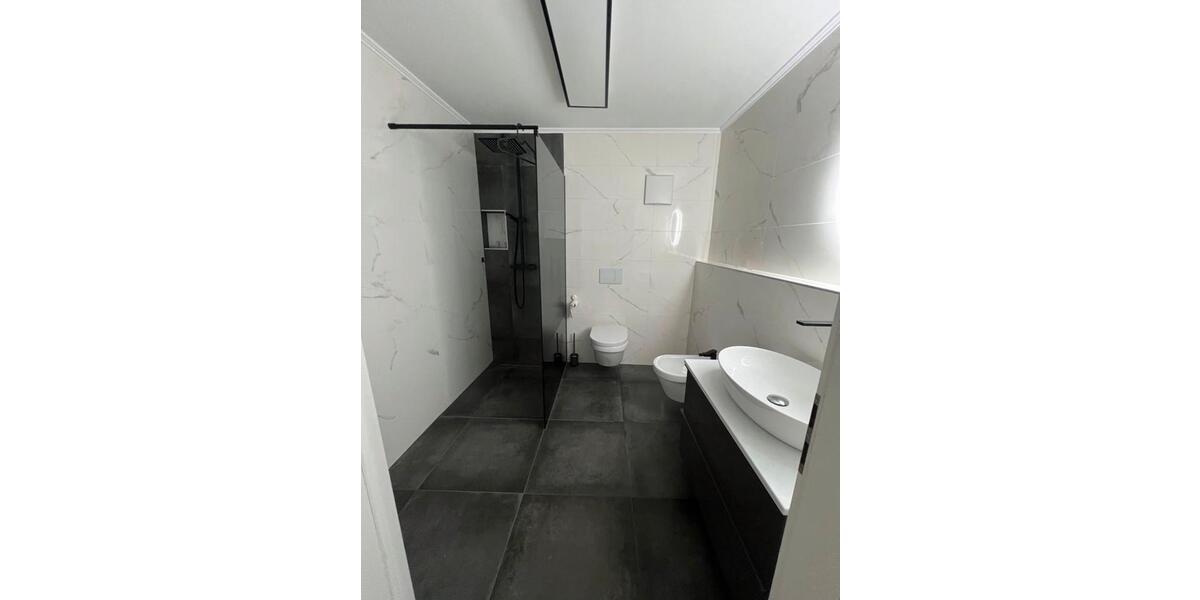 Etagenwohnung Esslingen am Neckar Pliensauvorstadt - 2 Zimmer, 65 m&sup2;, 1.250&euro; | Angebot:25409179