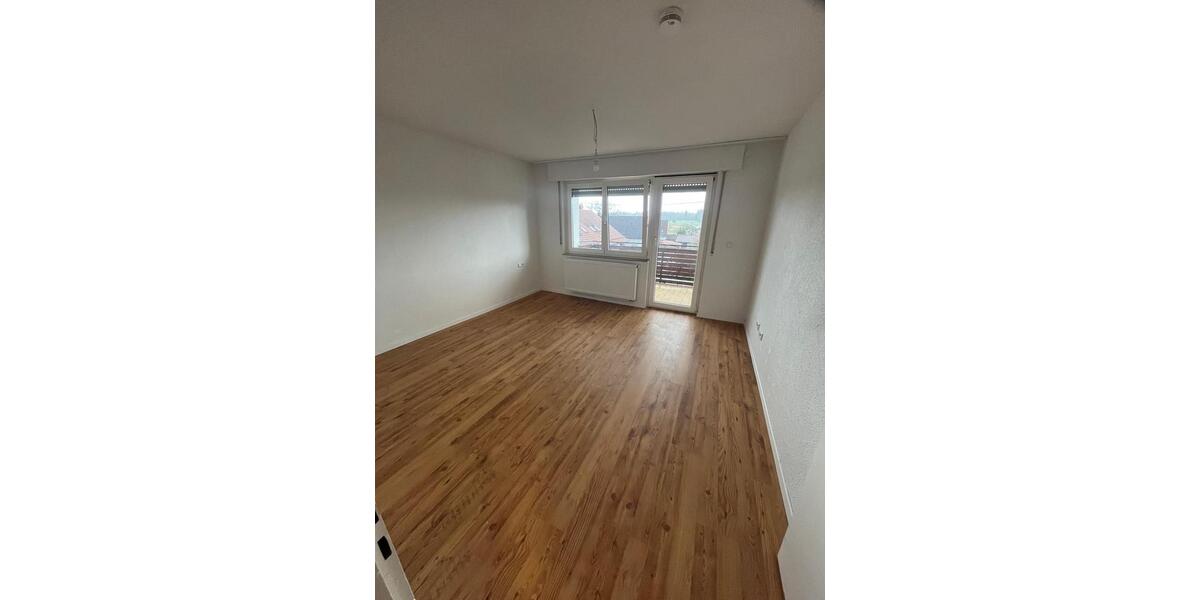 Etagenwohnung Baltmannsweiler - 4 Zimmer, 87 m&sup2;, 1.200&euro; | Angebot:26001336