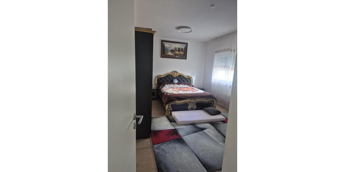 Erdgeschoßwohnung Göppingen Bruckwasen - 5 Zimmer, 134 m&sup2;, 370.000&euro; | Angebot:25843705