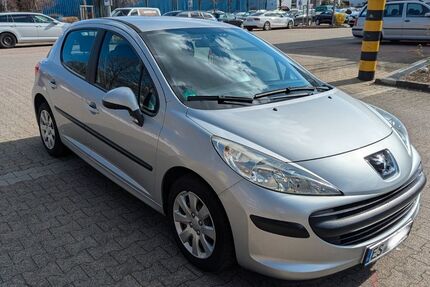 Peugeot 207 110.000 km 3.000 &euro; Kirchheim 73230