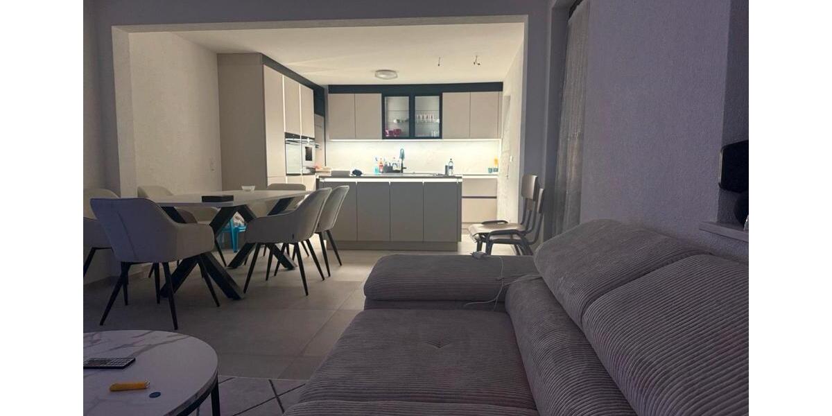 Etagenwohnung Schorndorf - 3 Zimmer, 73 m&sup2;, 1.650&euro; | Angebot:25376696