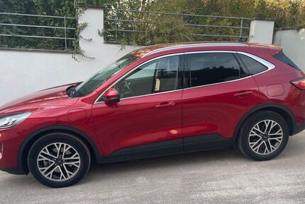 Ford Kuga 63.000 km 17.350 &euro; Plochingen 73207