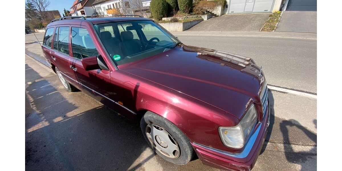 Mercedes-Benz 200 256.454 km 1.800 &euro; Holzmaden 73271