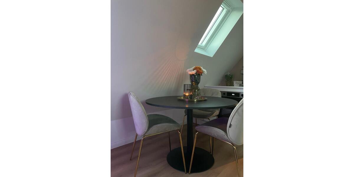 Dachgeschoßwohnung Esslingen am Neckar Oberesslingen - 2 Zimmer, 45 m&sup2;, 850&euro; | Angebot:25982365