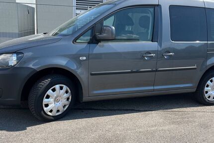 VW Caddy 331.825 km 3.290 &euro; Göppingen 73037