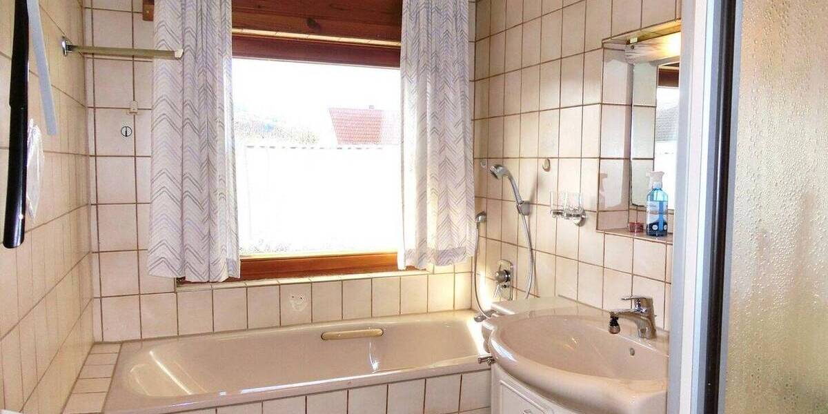 Mehrfamilienhaus, Wohnhaus Gingen an der Fils - 8 Zimmer, 204 m&sup2;, 569.000&euro; | Angebot:25781232