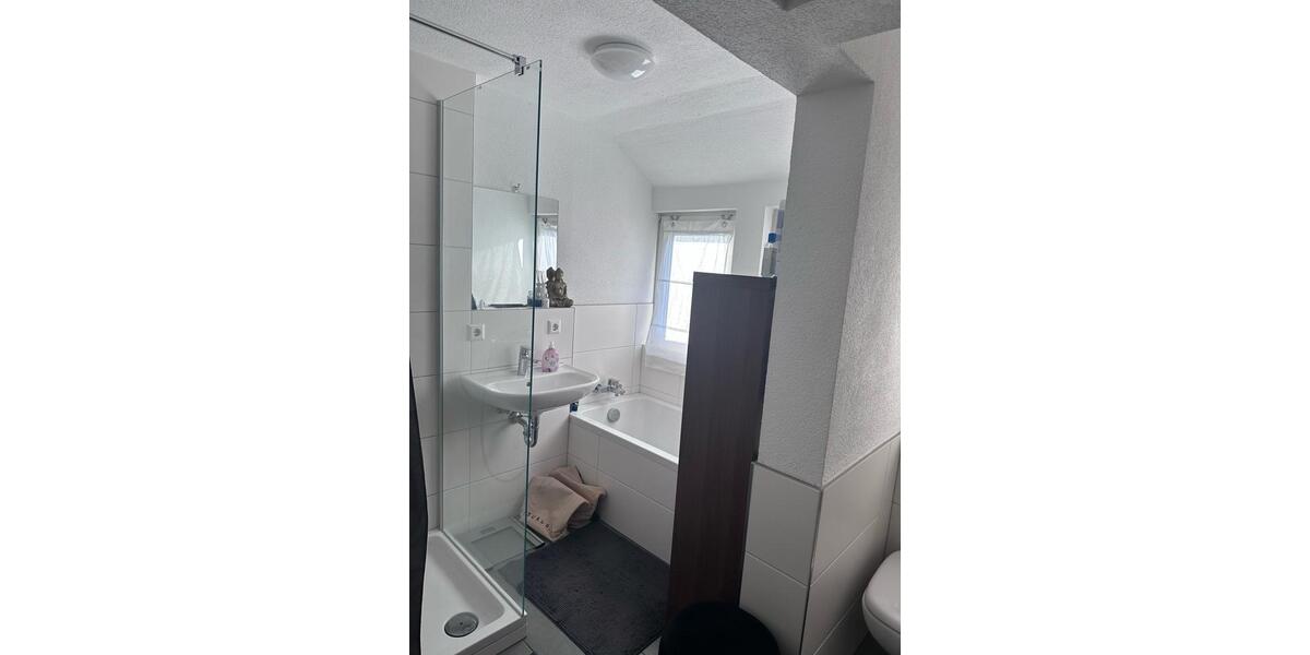 Etagenwohnung Esslingen am Neckar Hegensberg - 3 Zimmer, 75 m&sup2;, 1.250&euro; | Angebot:25419419