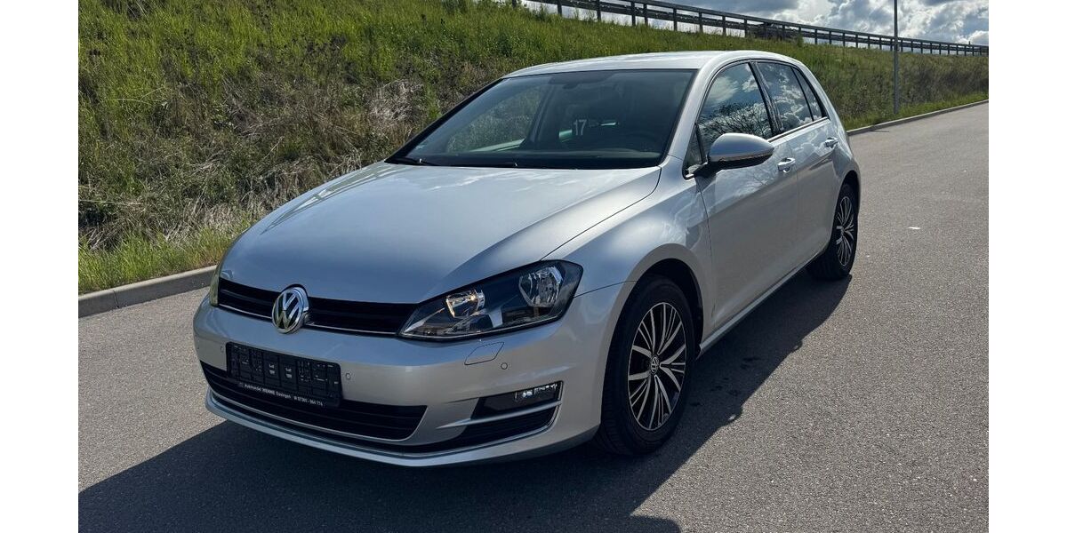 VW Golf 42.000 km 15.700 &euro; Essingen­­­ 73457
