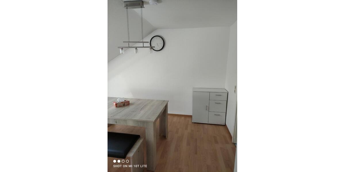 Dachgeschoßwohnung Gammelshausen - 4 Zimmer, 45 m&sup2;, 440&euro; | Angebot:27611697